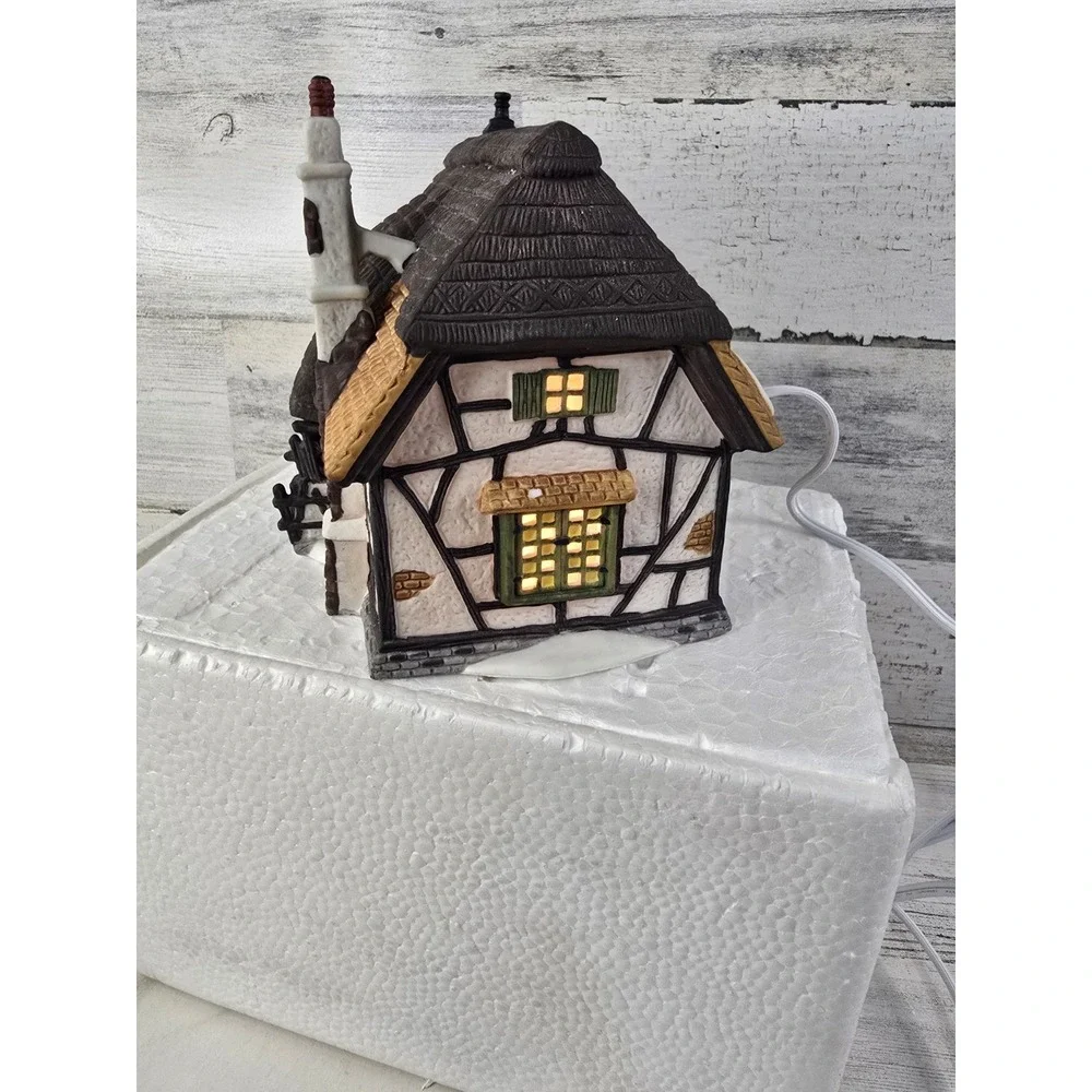 Department 56 Dickens Village Maylie Cottage 1990 Heritage Village Lighted